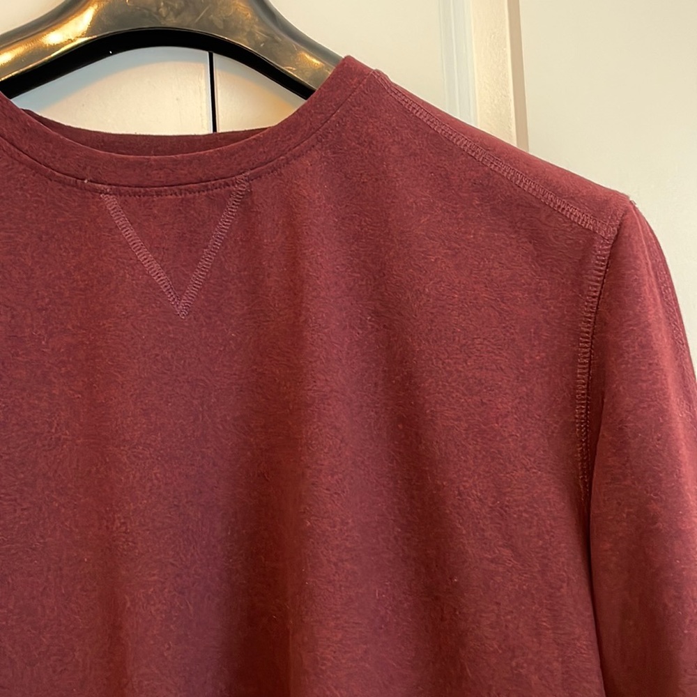 Free Country - Burgandy/Maroon Sweatshirt.